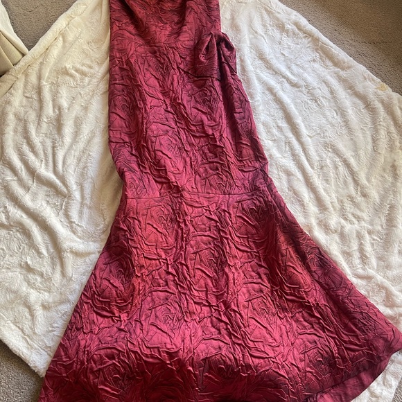 Teri Jon Evening Gown worn once.  Beautiful condition. - Picture 4 of 5